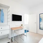 Πανσιόν Ae Home|studio Σορέντο